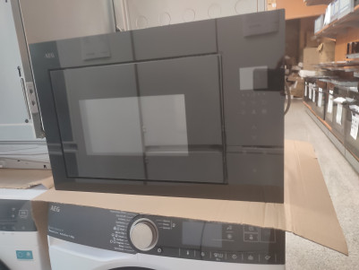 Įmontuojama mikrobangų krosnelė AEG NMB6G261TB (Naudota)