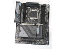 Gigabyte REFURBISHED, USED, WITHOUT INSTRUCTIONS, WITHOUT ORIGINAL BOX, WITHOUT ANTENNA