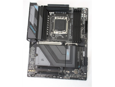 Gigabyte REFURBISHED, USED, WITHOUT INSTRUCTIONS, WITHOUT ORIGINAL BOX, WITHOUT ANTENNA