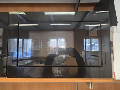 Įmontuojama mikrobangų krosnelė Electrolux LMS4253TMK (Naudota)