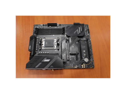 SALE OUT. | MSI MAG X670E TOMAHAWK WIFI | Processor family AMD | Processor socket AM5 | DDR5 | Number of SATA connectors 4 | USE